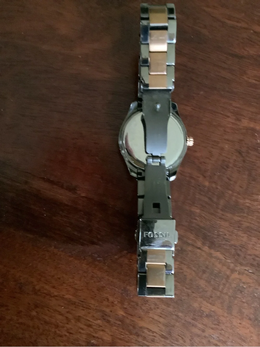 Fossil elegant wrist